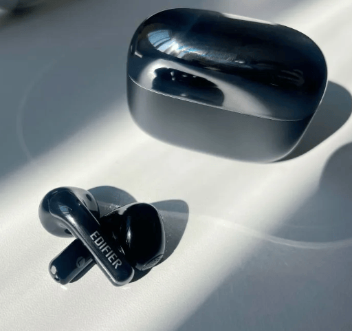 ：荣获全场景均衡奖与单项极致奖的耳机品牌j9九游会网址是什么2026年度标杆评选(图2)